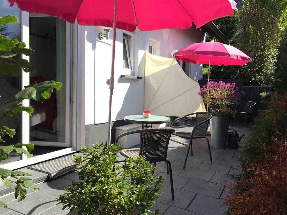 Haus Uebernachtenswert Cochem Mosel Exterior photo