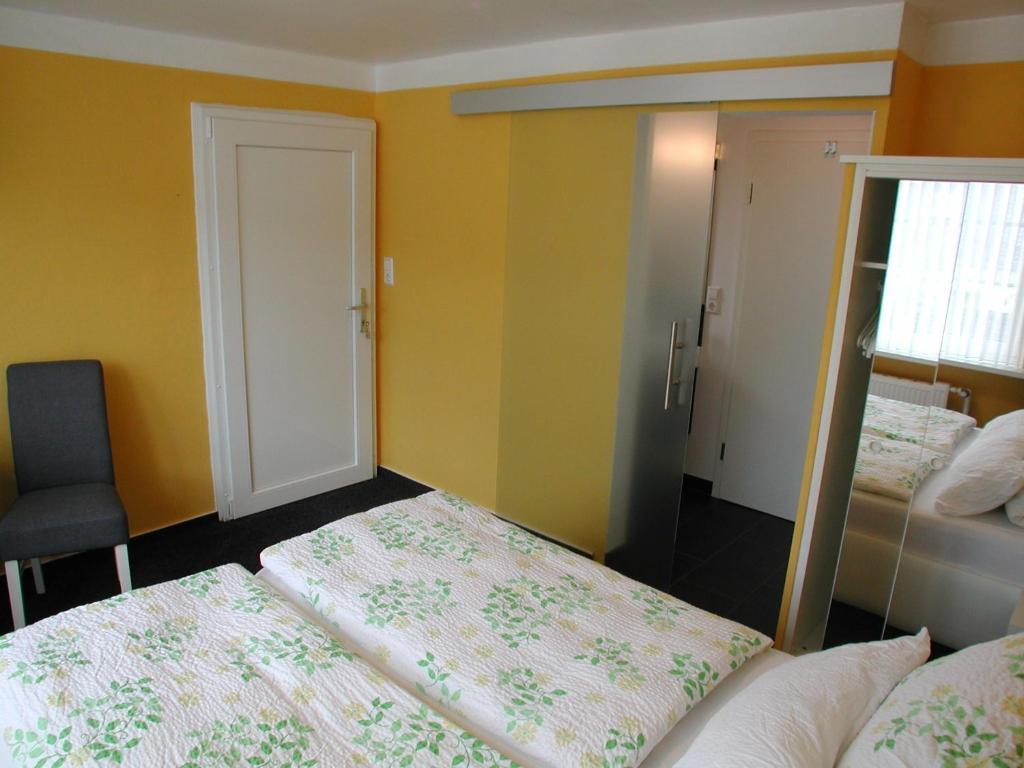 Haus Uebernachtenswert Cochem Mosel Room photo